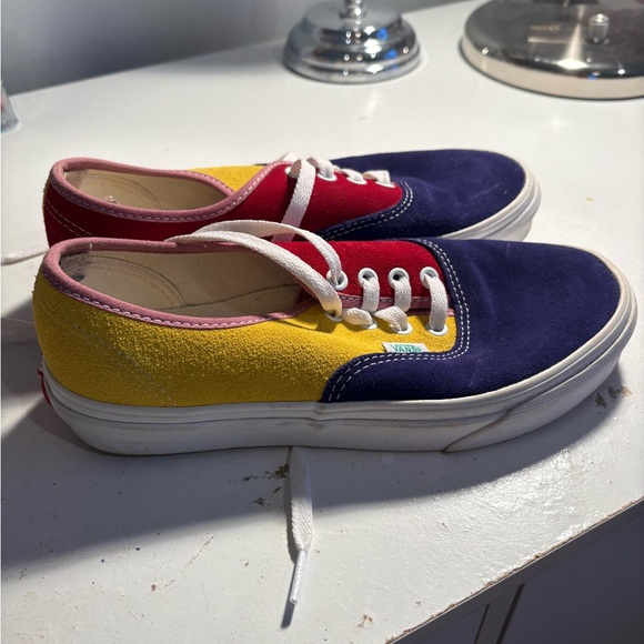 Women’s Era Vans - Picture 2 of 3